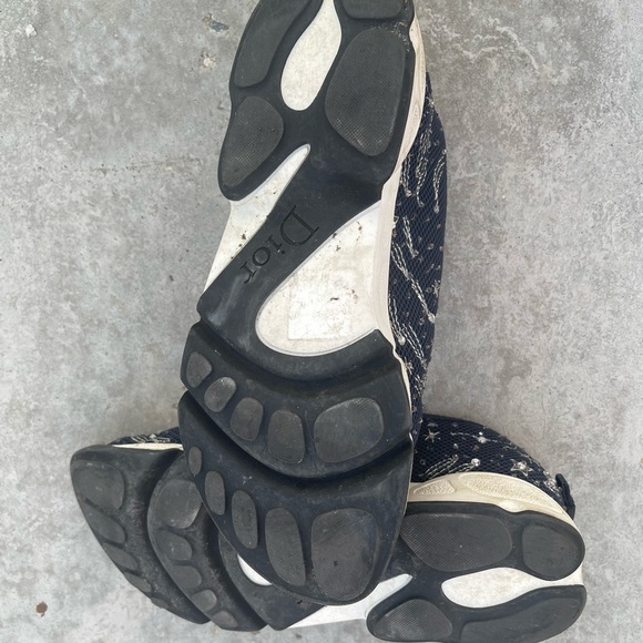 DIOR Sneakers(Limited Edition) - Picture 9 of 10